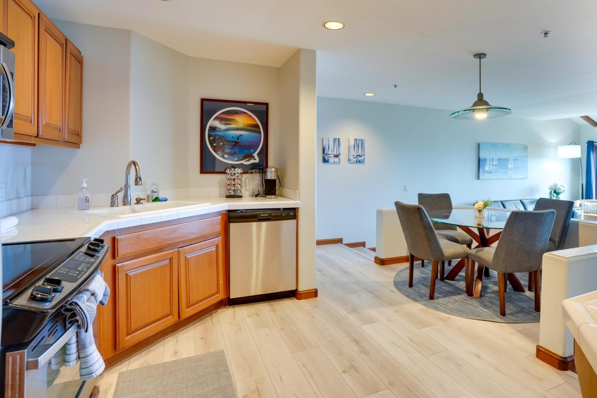 Bright Catalina Island Condo With Ocean Views! Avalon Εξωτερικό φωτογραφία