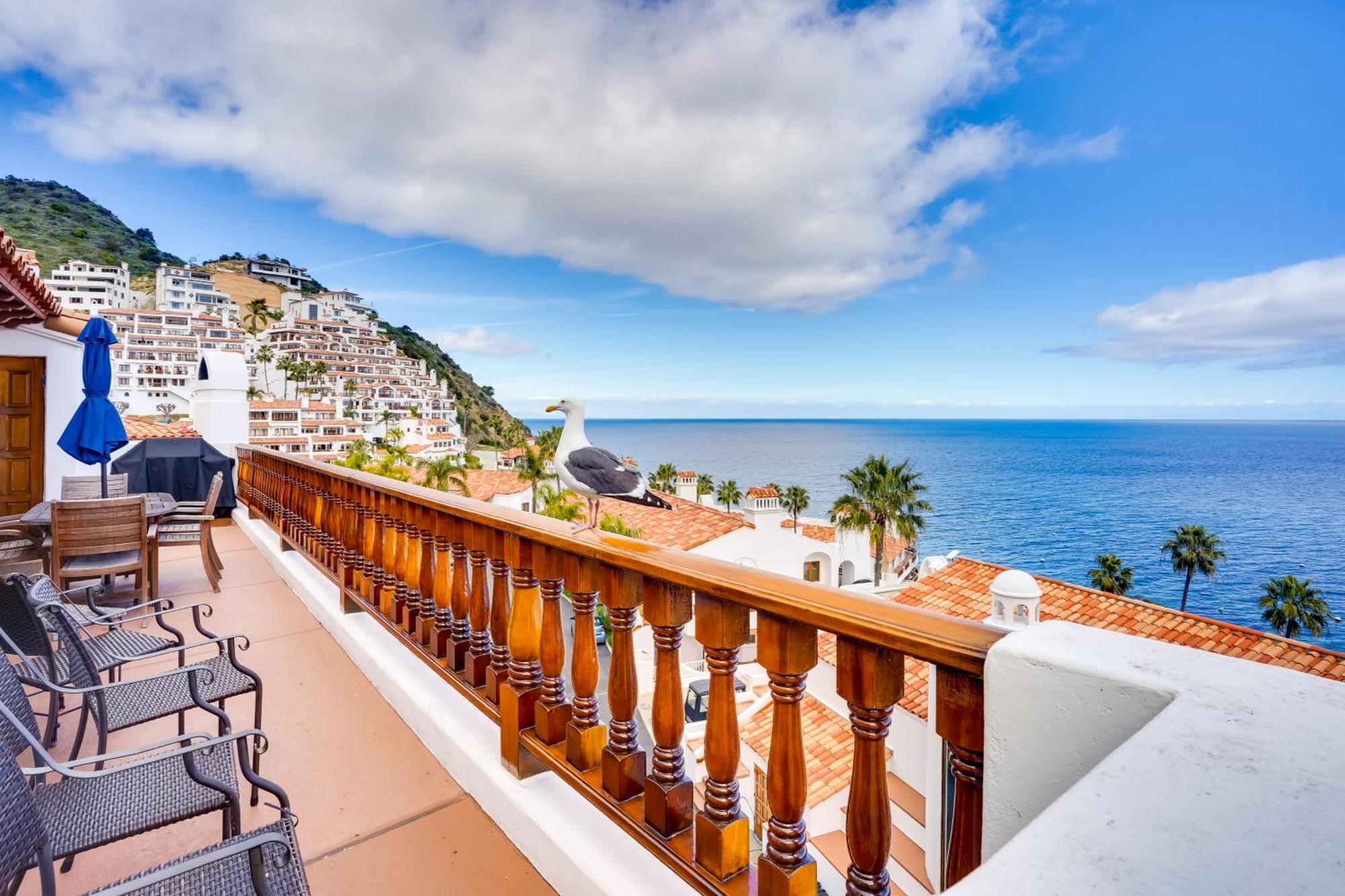 Bright Catalina Island Condo With Ocean Views! Avalon Εξωτερικό φωτογραφία