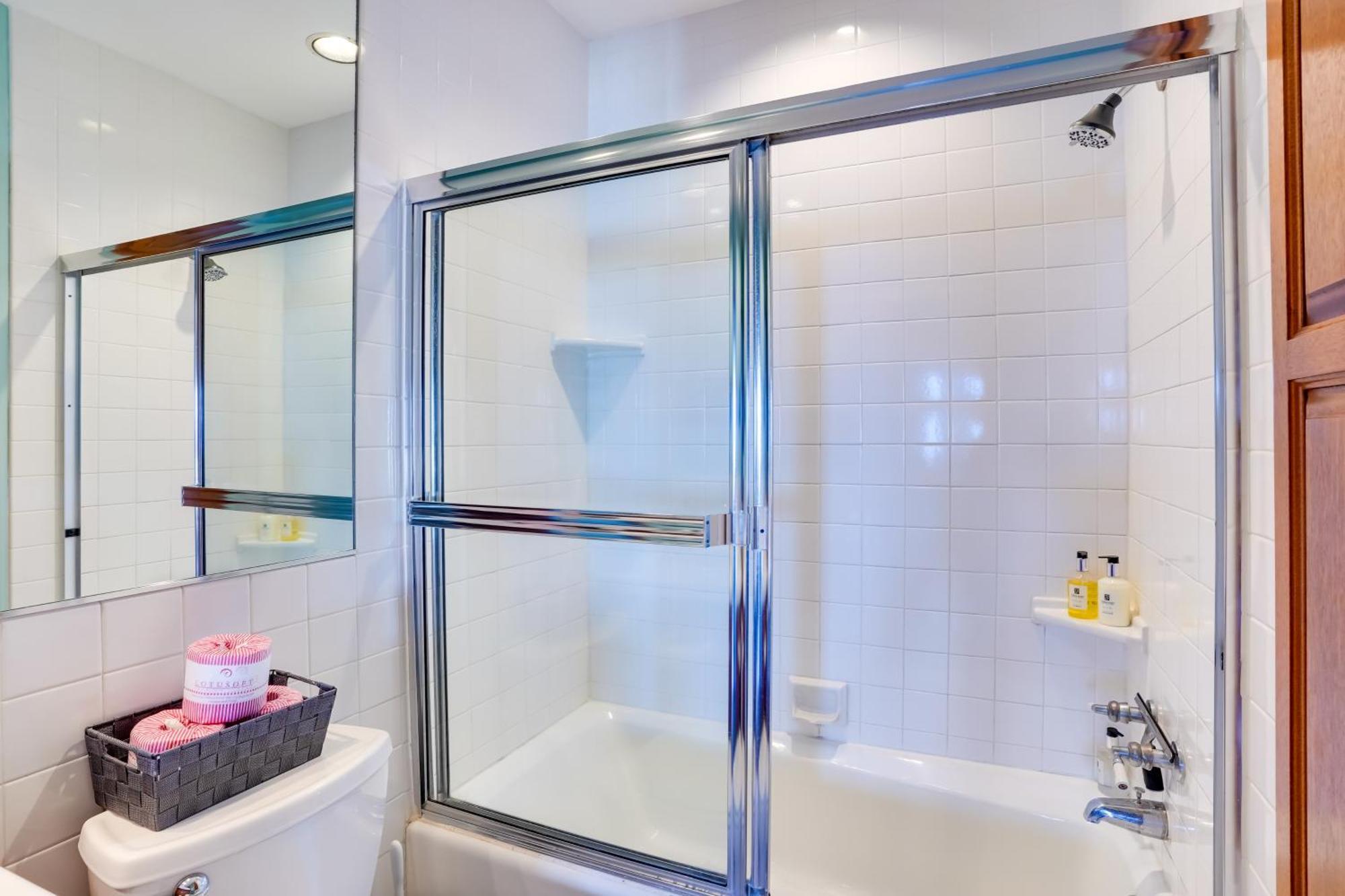 Bright Catalina Island Condo With Ocean Views! Avalon Εξωτερικό φωτογραφία